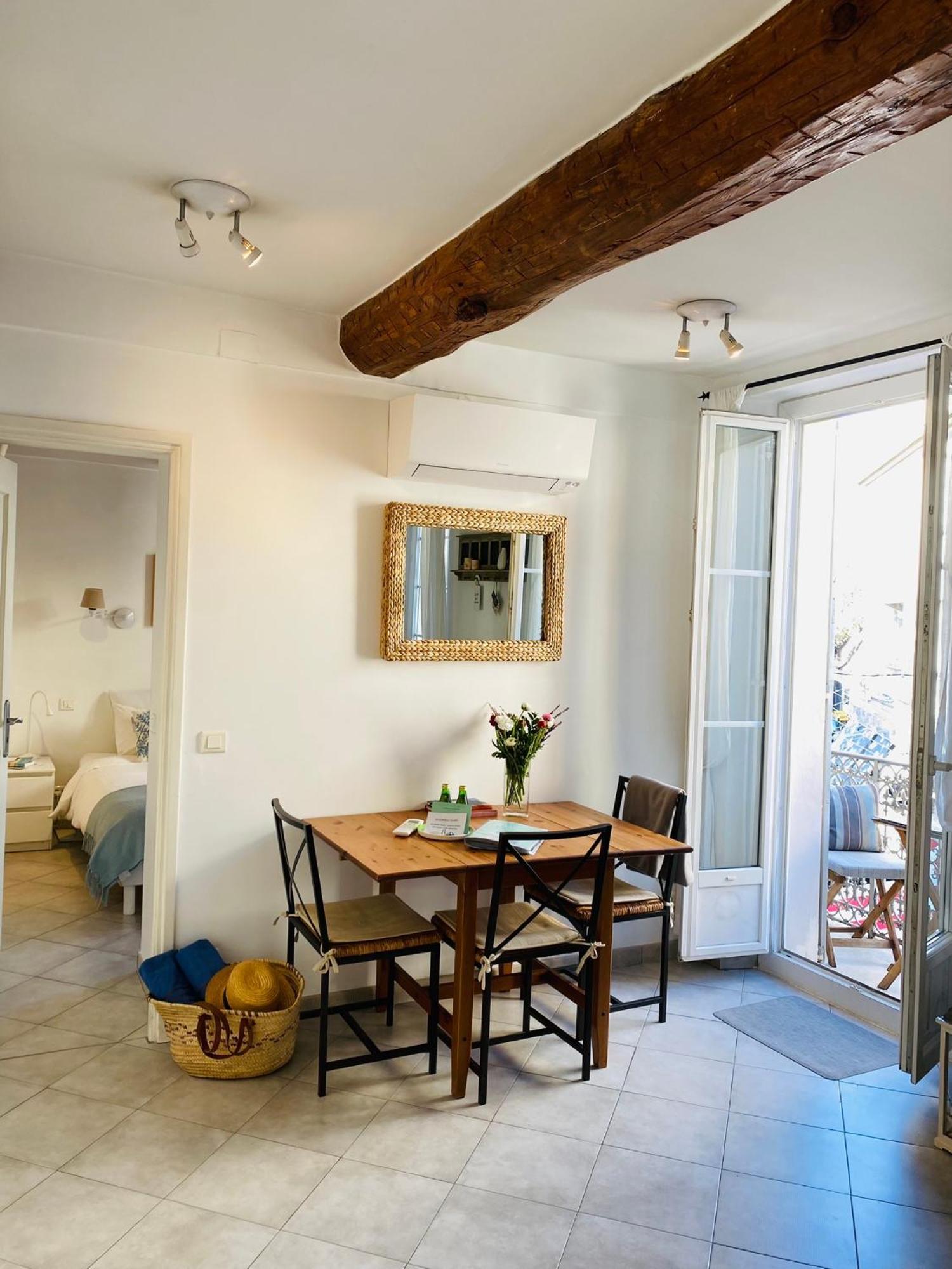 Pimms Apartment อองทีบส์ ภายนอก รูปภาพ