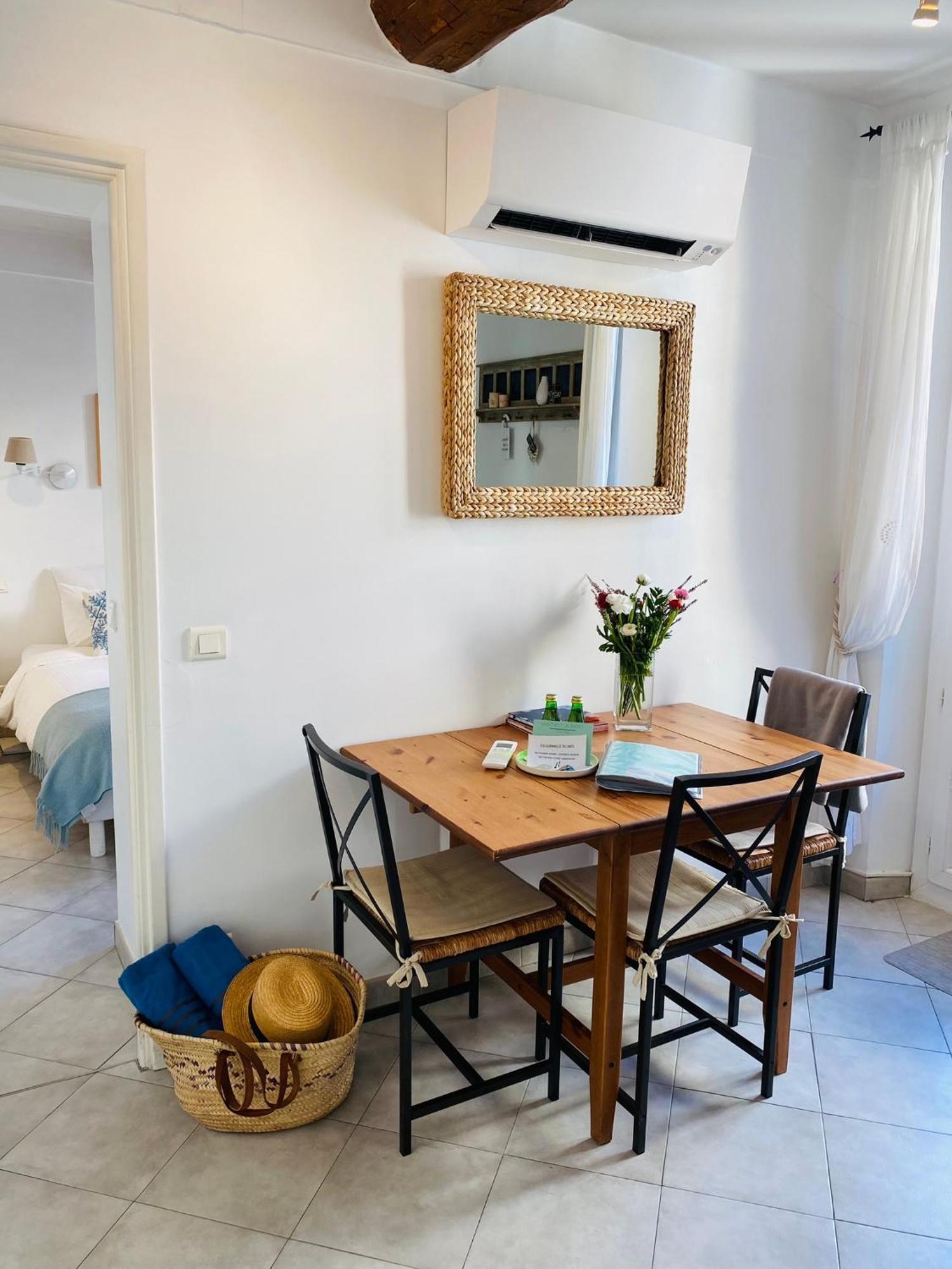 Pimms Apartment อองทีบส์ ภายนอก รูปภาพ