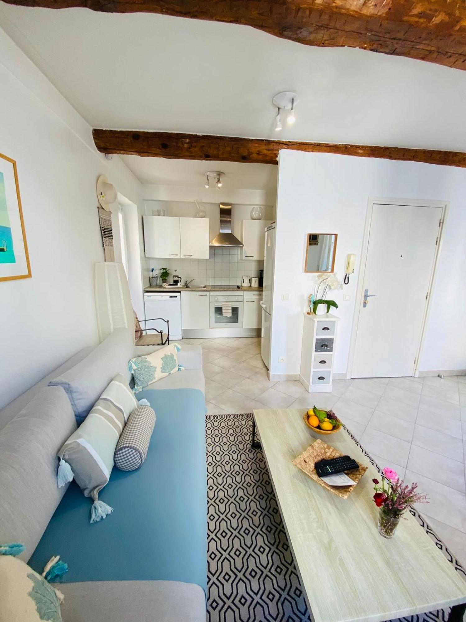 Pimms Apartment อองทีบส์ ภายนอก รูปภาพ