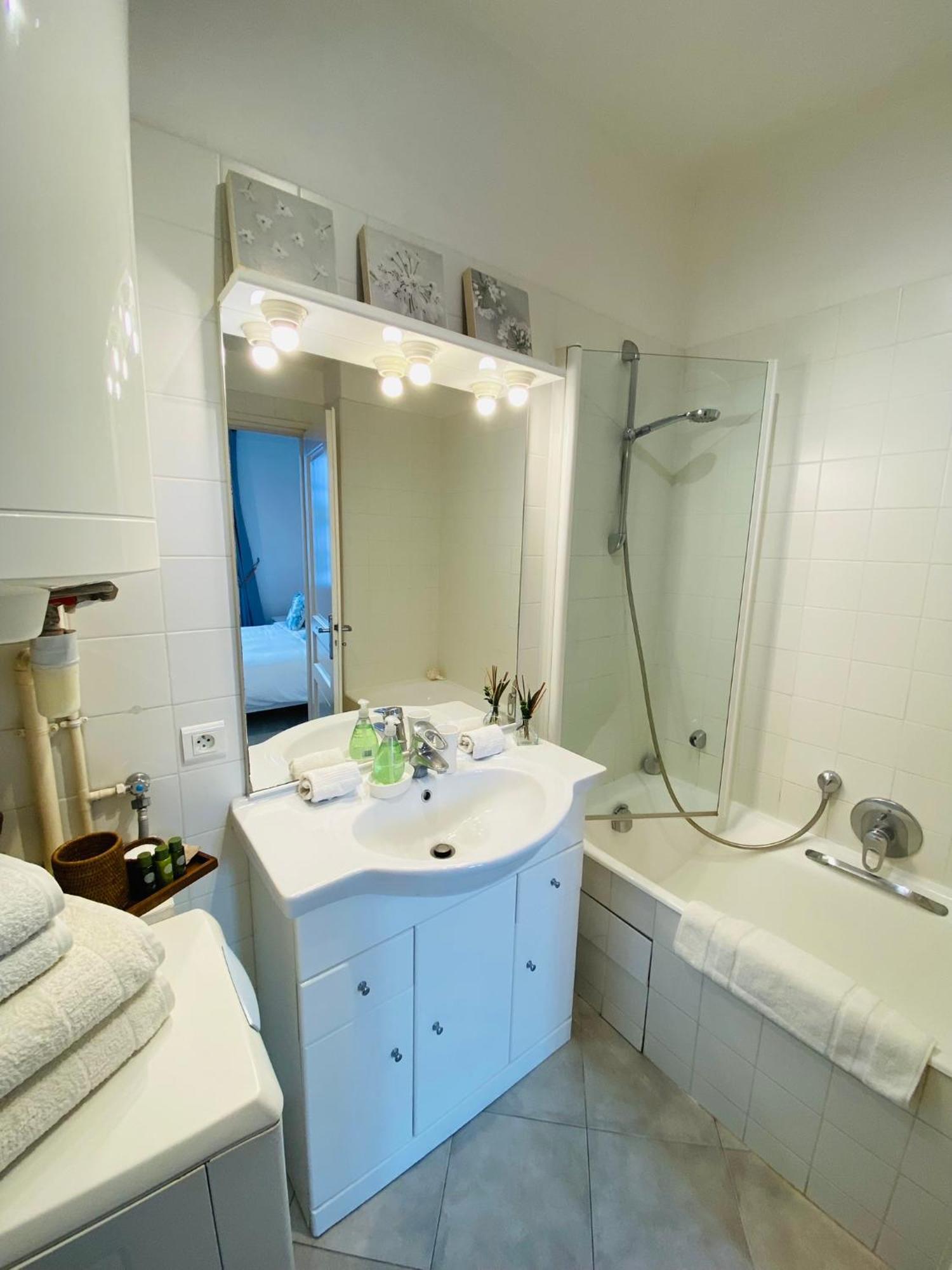 Pimms Apartment อองทีบส์ ภายนอก รูปภาพ