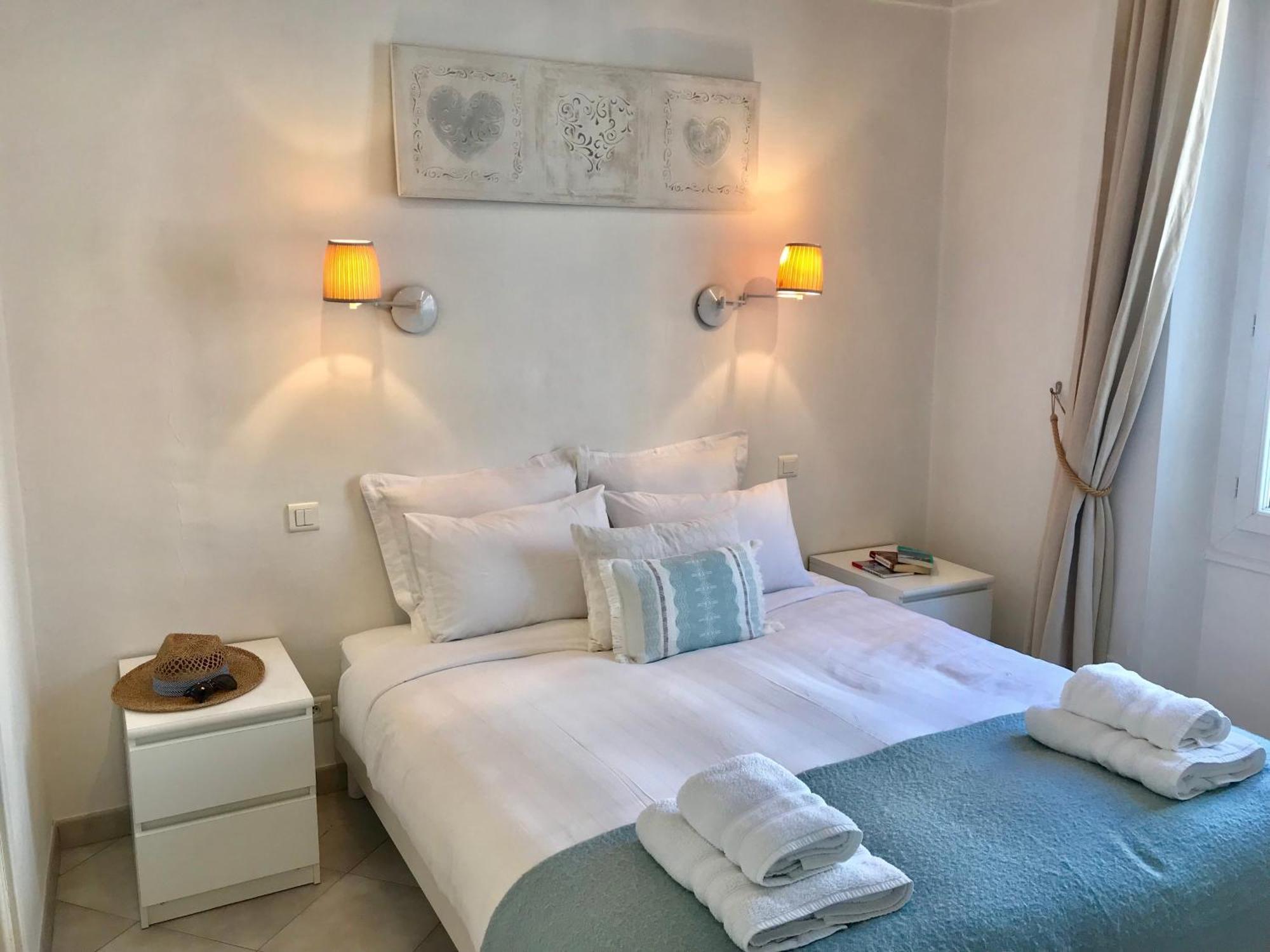 Pimms Apartment อองทีบส์ ภายนอก รูปภาพ