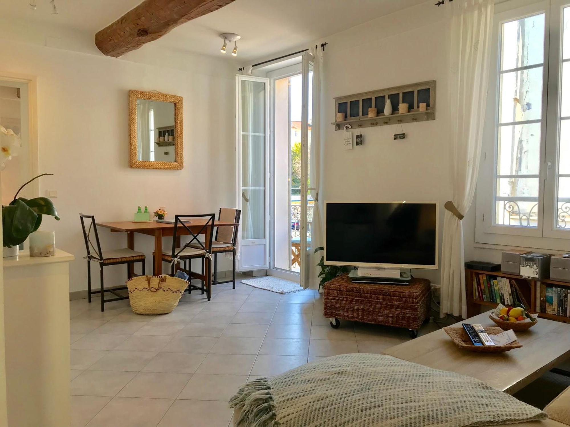 Pimms Apartment อองทีบส์ ภายนอก รูปภาพ